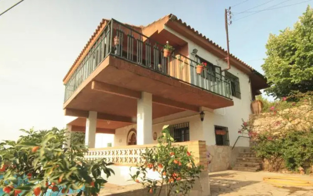 Country house Godall