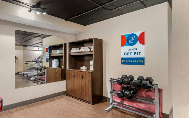 Clarion Hotel & Suites