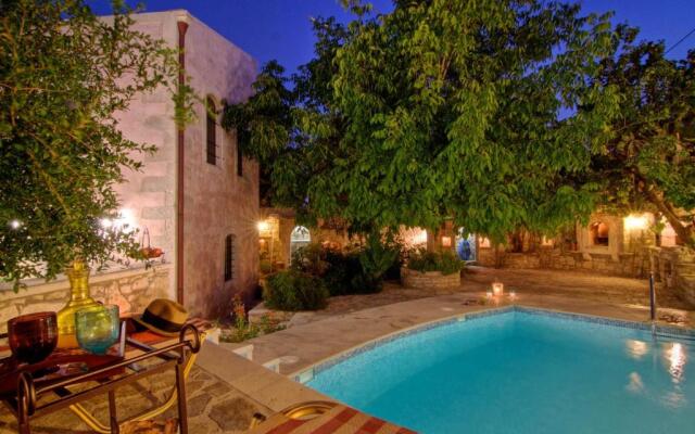 Eleni's Stately Home, picturesque location, By ThinkVilla