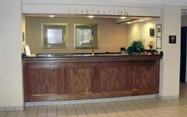 Econo Lodge Holly Springs