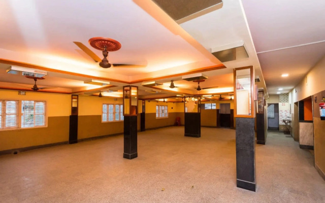 OYO 3436 Home Stay near Airport