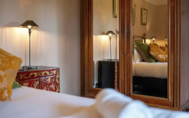 Stunning 4BD Home in Worcestershire