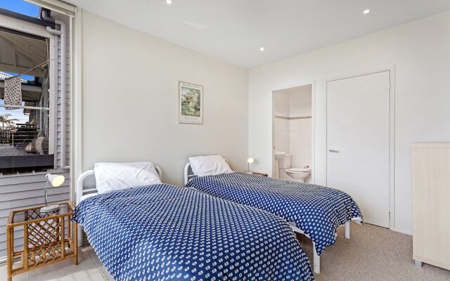 Mirage, 24A Gloucester Street