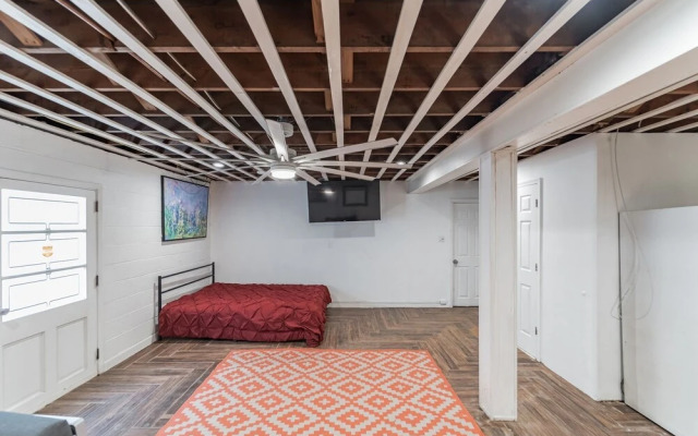 Studio Apartment Close To Everything Apts