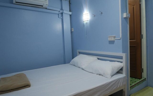 Red Lips Hostel