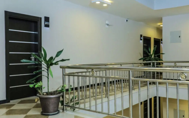 Garalay Hotel
