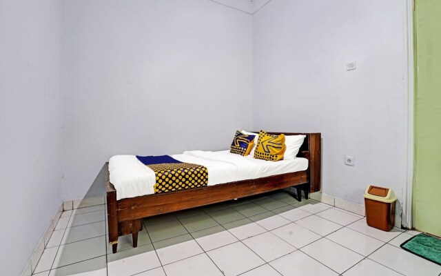 SPOT ON 91325 Pondok Hijau Guest House Syariah