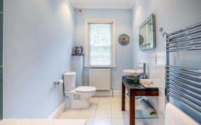 Redbrick Serviced Apartments - Sherwood House