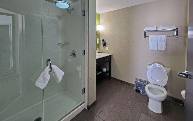 Sleep Inn & Suites
