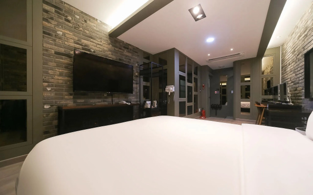 Yeongcheon D-day Hotel