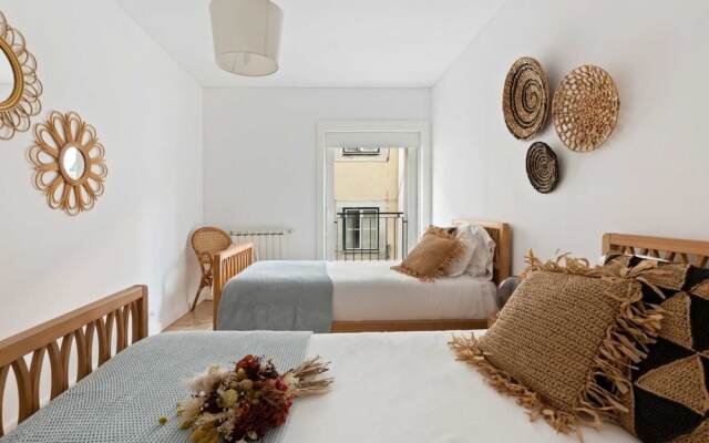 Beautiful 2 Bedroom Apartment in Bairro Alto