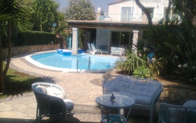 Very Cozy, Comfortable "lanthana" Villa on 2 Floors, Independent