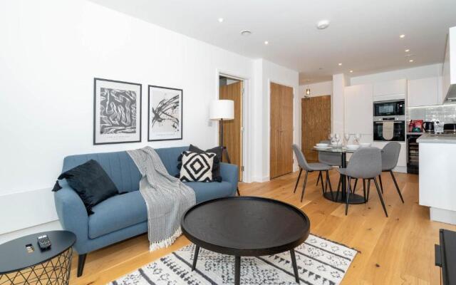 Deluxe 1 Bedroom Stylish Apartment - City Centre