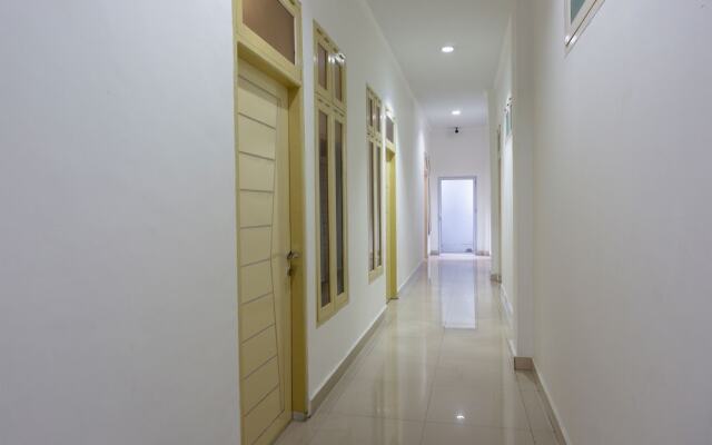 Oyo 916 Bintara Guest House