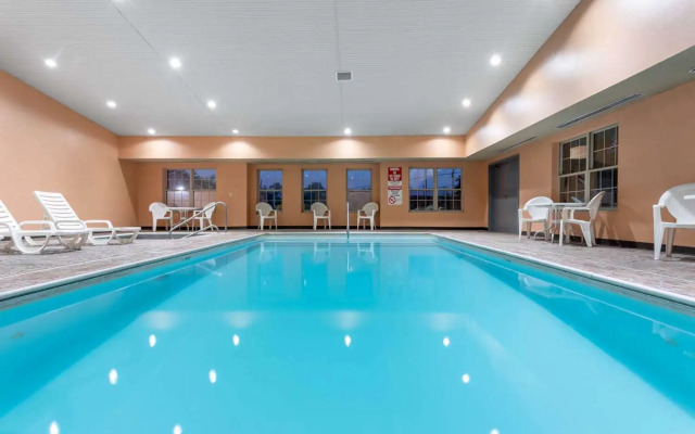 Ramada by Wyndham Sellersburg/Louisville North