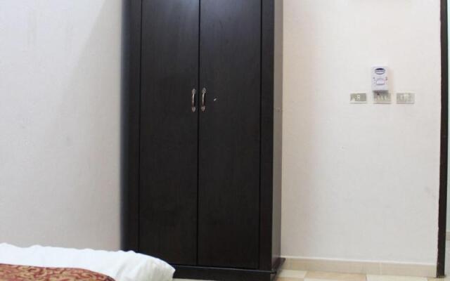 Al Eairy Furnished Apartments Al Baha 4