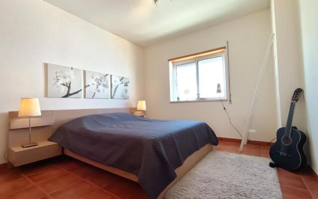 Quinta Gomeira by Amandio Batista