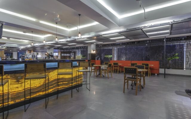 Daun Bali Seminyak Hotel