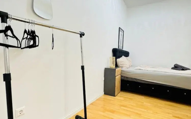 10BR Apt for Groups 8Min to Rathausplatz