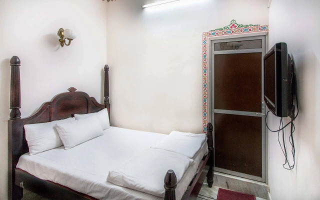 Whereabout Hostel
