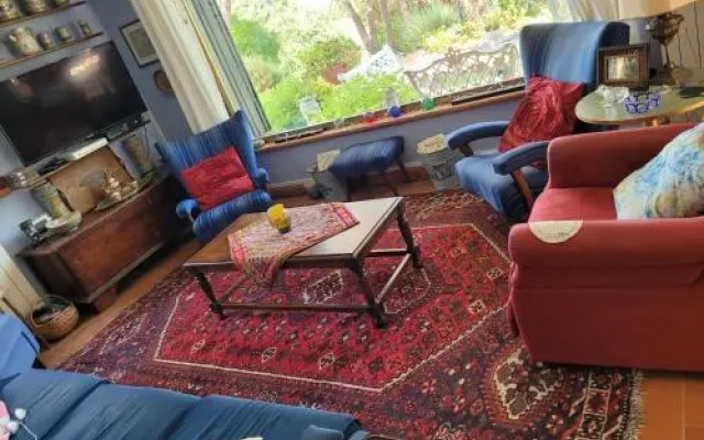 Hassin Cottage