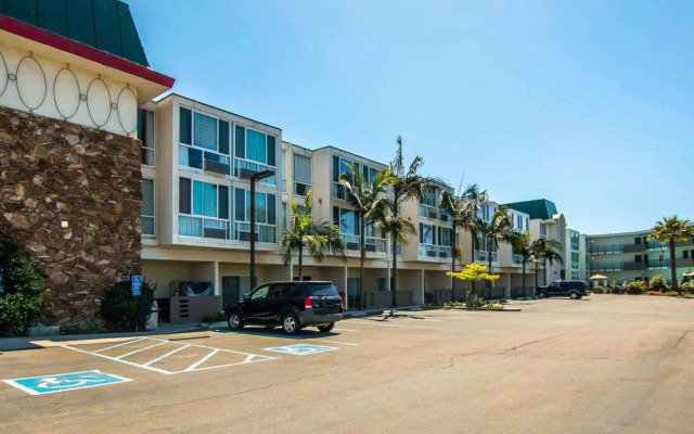 Motel 6 Oceanside, CA Marina / Camp Pendleton