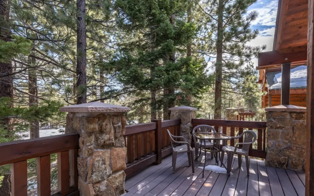 Stonegate #5 5 Bedroom Home by RedAwning