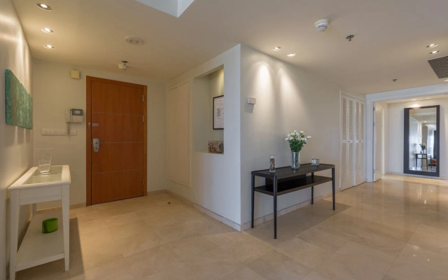 High Class Condo at Marina by FeelHome