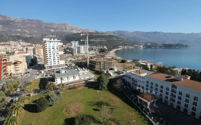 Fontana Lux Apartments