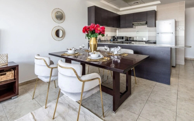 Outstanding 2BR in Serene JVT Neighborhood!