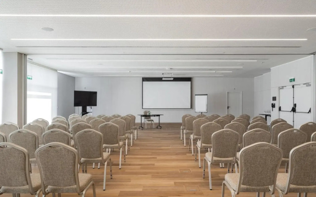 Crowne Plaza Caparica Lisbon by IHG