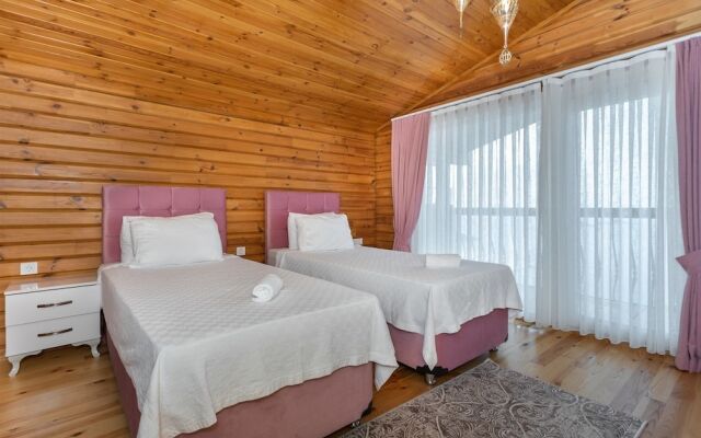 Villa Nilufer by Akdenizvillam