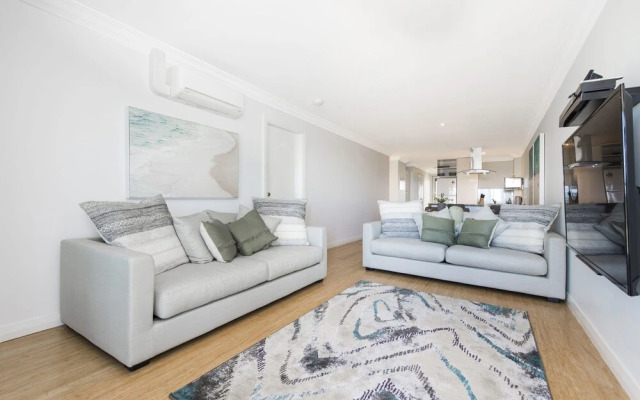 Oceans Down - Luxury Apartment With Ocean Views