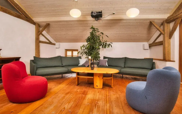 Oberprill Modern Retreat