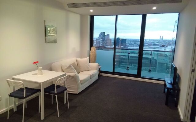 Bright and Cosy Apartment with Terrific View, Cbd