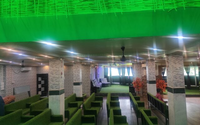 Hotel Om Regency
