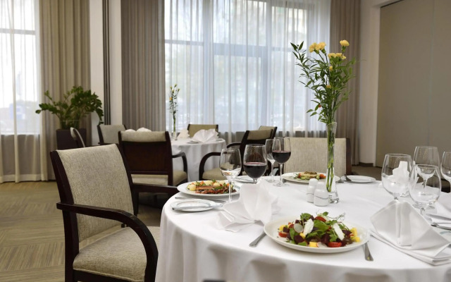 City Hotel