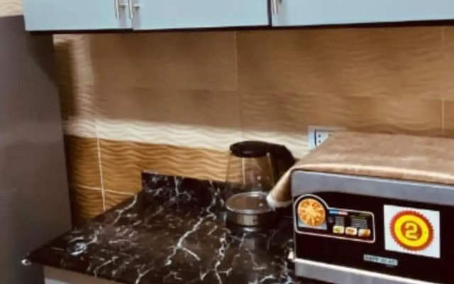 Near Lebanon Square Apartment