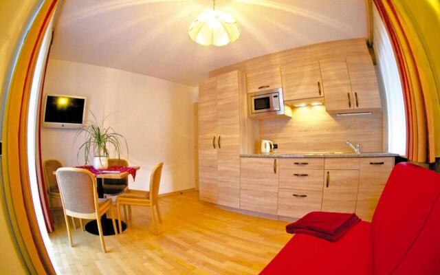 Apartment house Diamant, Santa Cristina