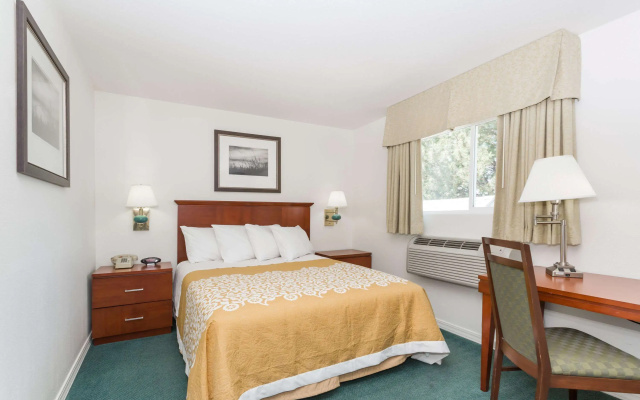 Days Inn by Wyndham Kimball