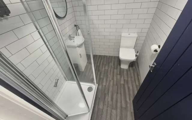 City Centre 6-bed Swansea Getaway