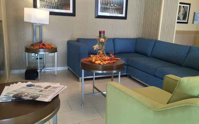 Holiday Inn Express Chicago NW - Arlington Heights by IHG