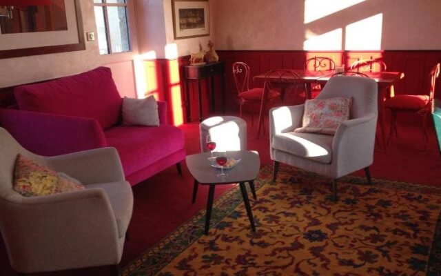 Hôtel Restaurant La Borne Impériale