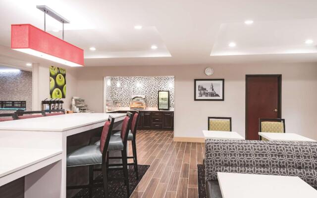 La Quinta Inn & Suites by Wyndham Norwich-Plainfield-Casino