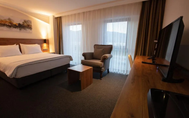 Valent Otel Business