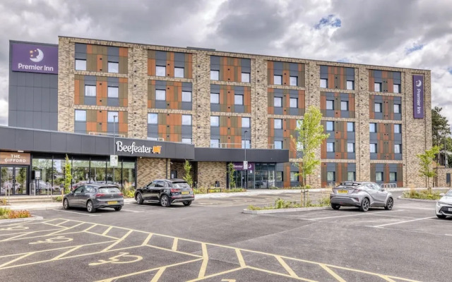 Premier Inn Bristol Parkway - M32