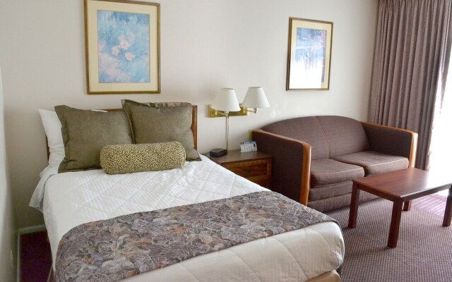 Safari Inn Downtown Boise