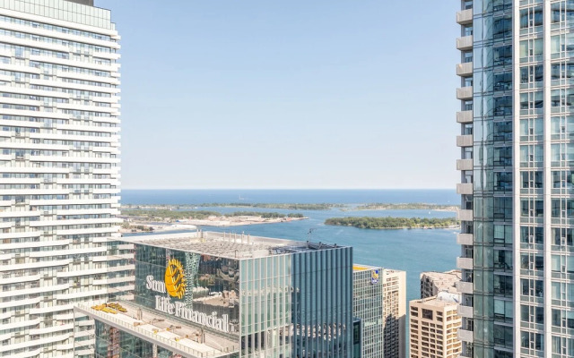 High-Rise Junior 2Br Condo downtown