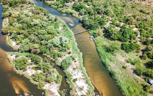Mobola Lodge