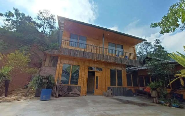 Ta Phin Homestay